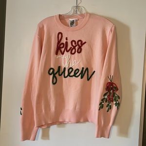 QUEEN OF SPARKLES Kiss the Queen Sweater Medium